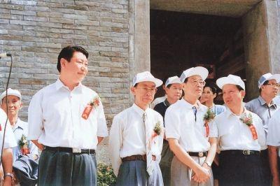 习近平：像爱惜自己的生命一样保护好文化遗产